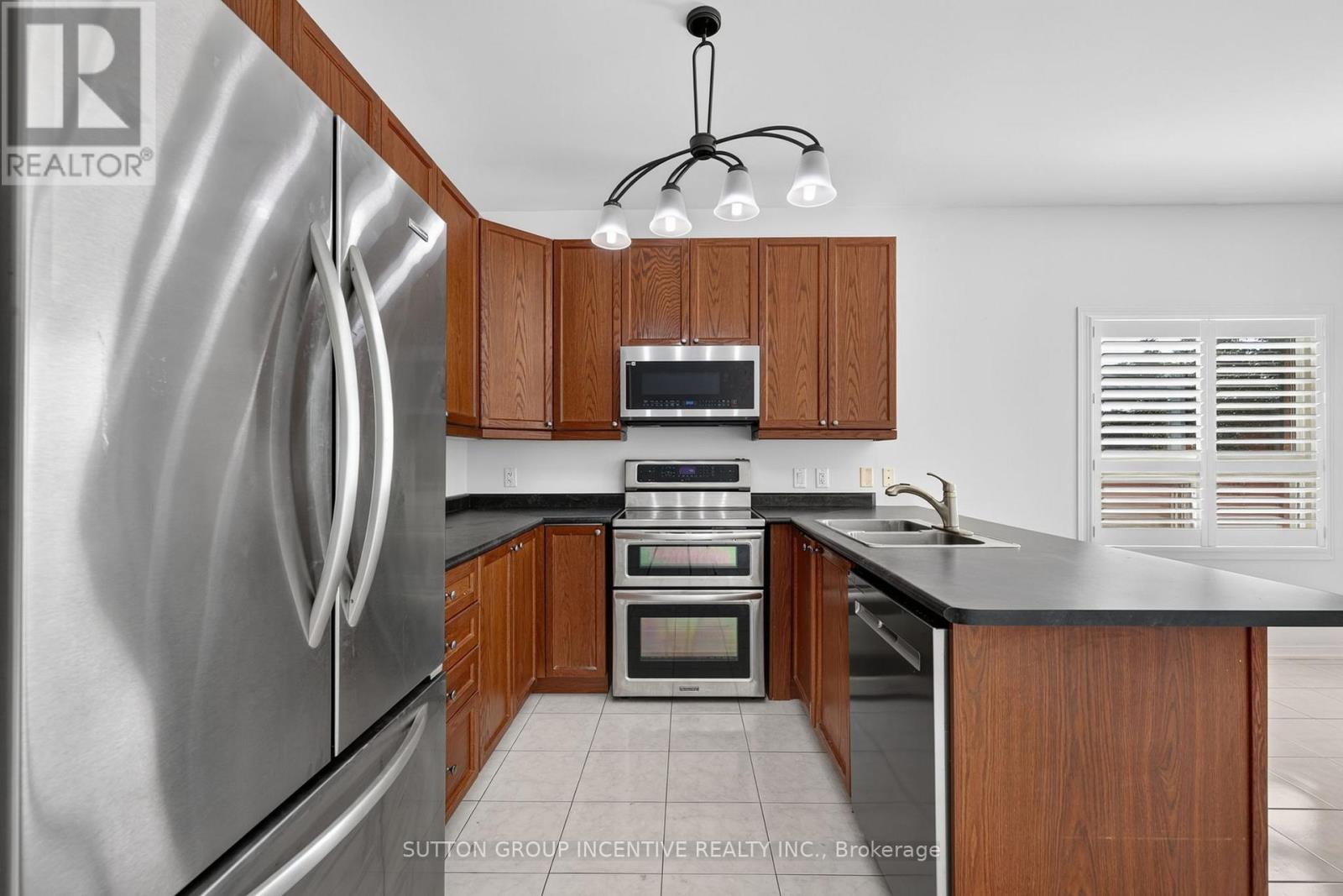 116 SUN KING CRESCENT - 24