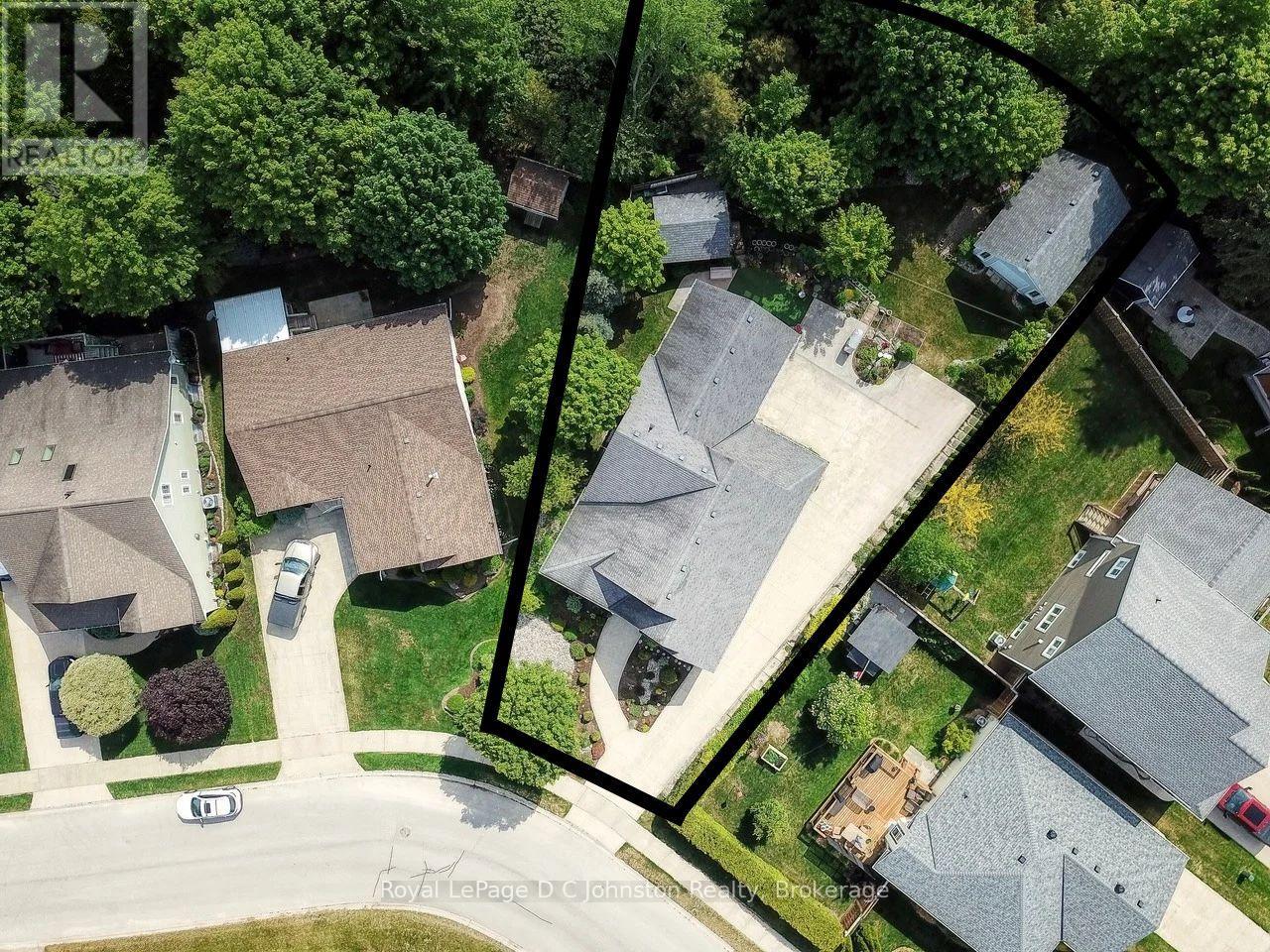 44 EASTGATE DRIVE - 4