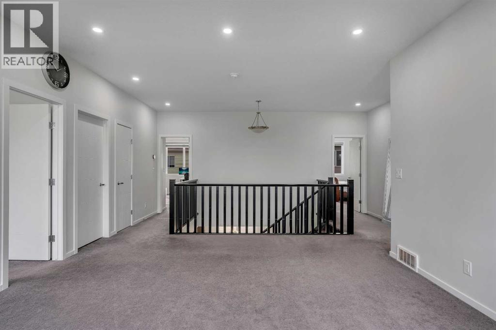 273 Carringwood Close NW - 21