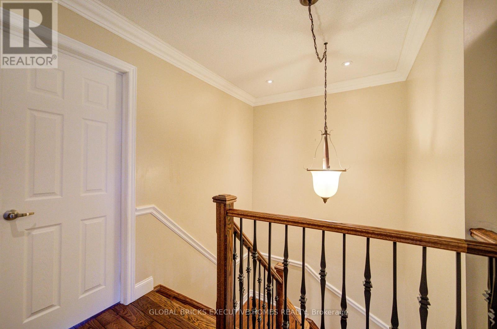 3885 EGLINTON AVENUE - 18