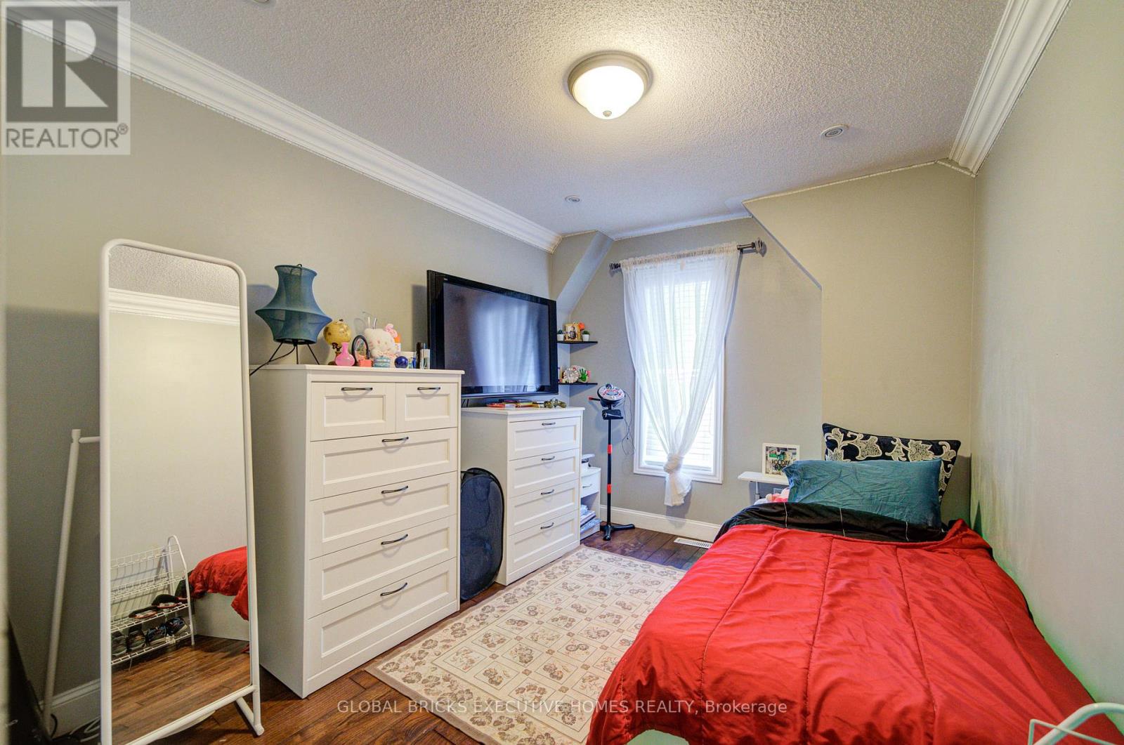 3885 EGLINTON AVENUE - 19