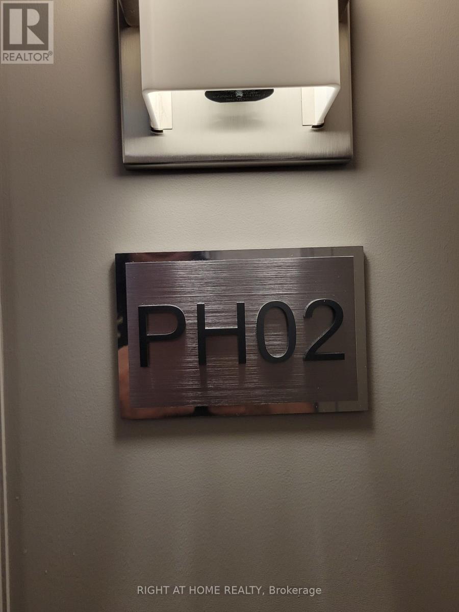 #PH2 75 KING STREET E - 11
