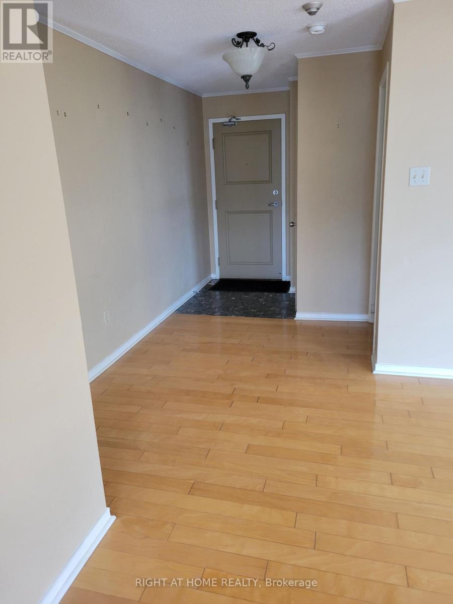 #PH2 75 KING STREET E - 22