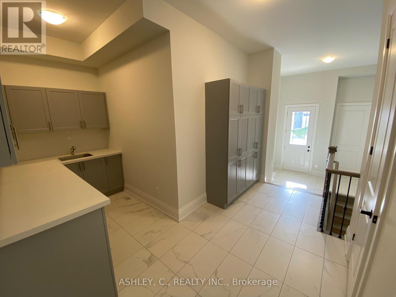 20 CHINABERRY ROAD - 26