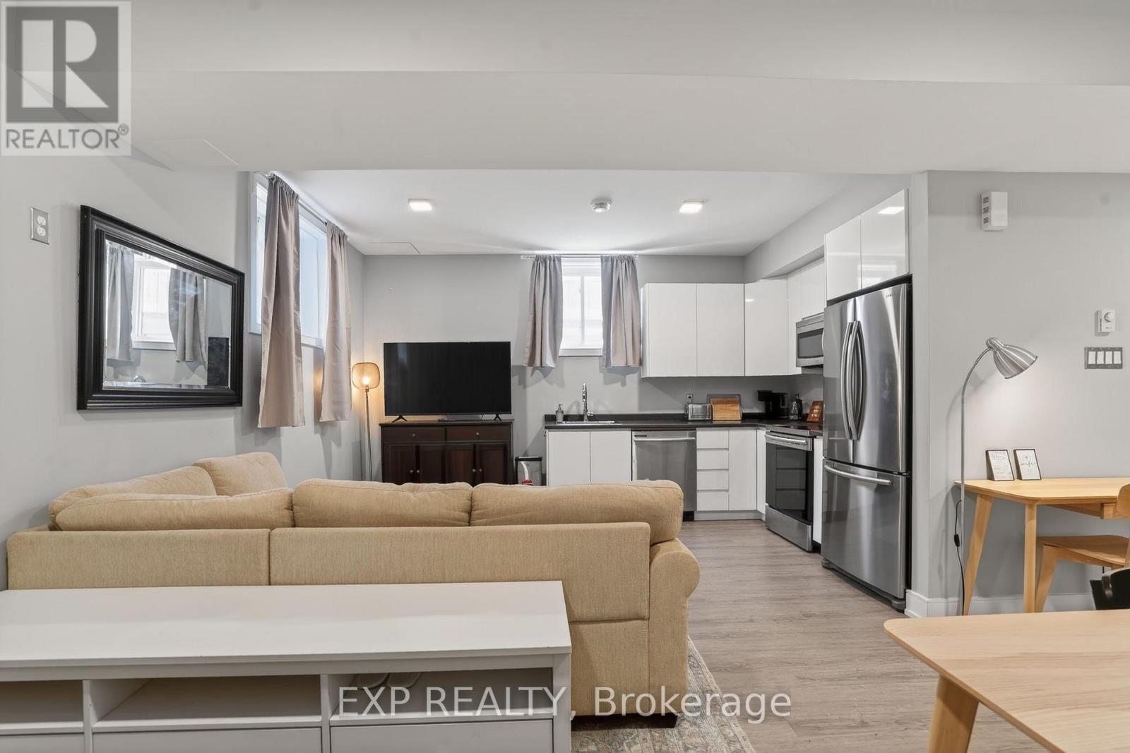215 COLUMBUS AVENUE - 27