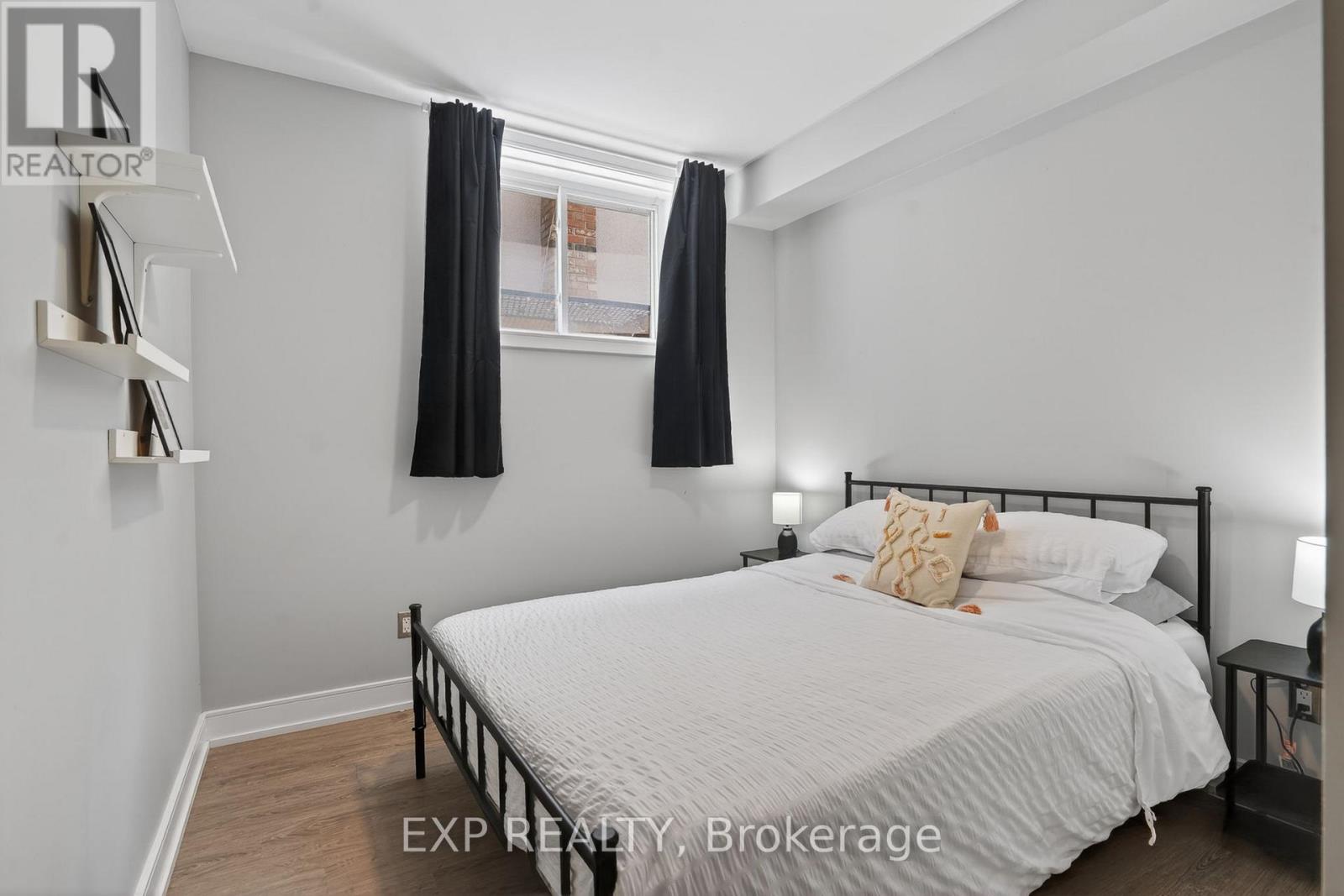 215 COLUMBUS AVENUE - 32