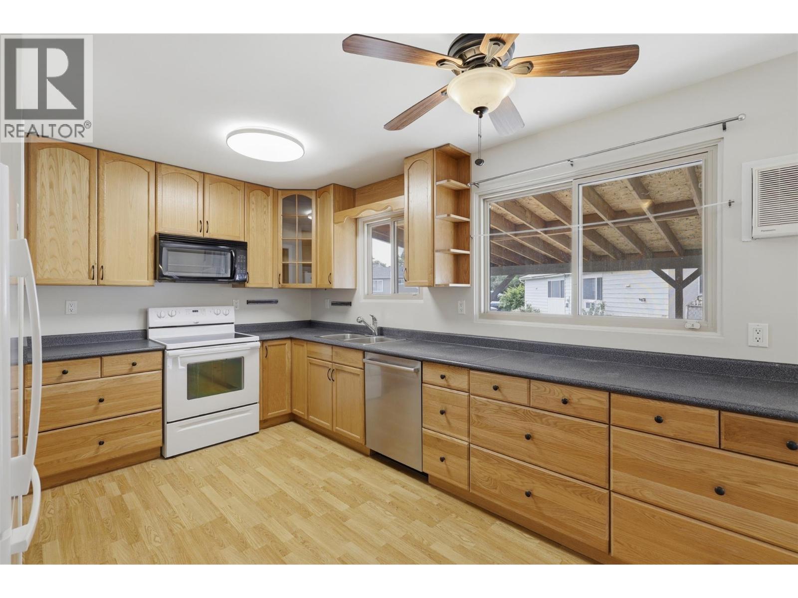 2641 Young Place - 10