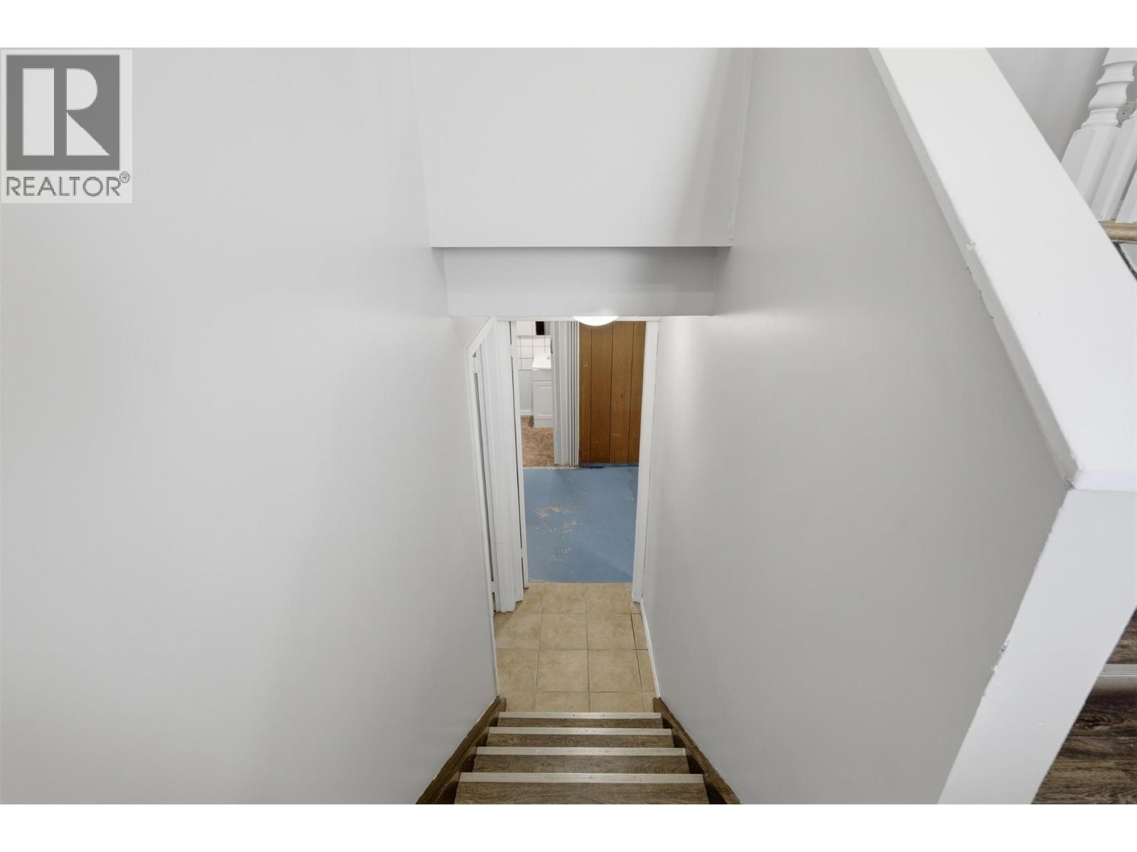 2641 Young Place - 16
