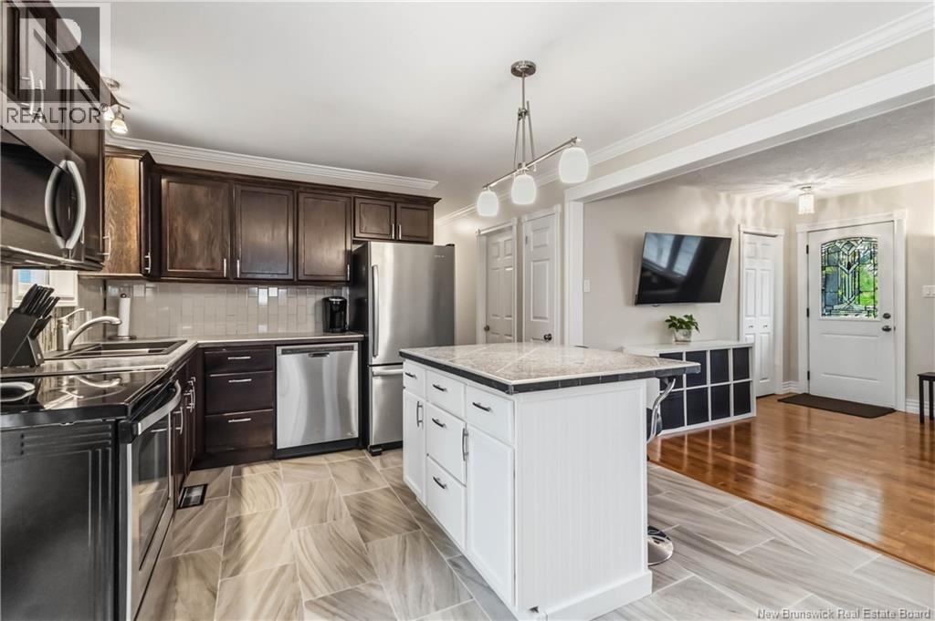 10 Manchester Crescent - 13