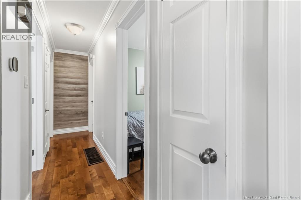 10 Manchester Crescent - 27