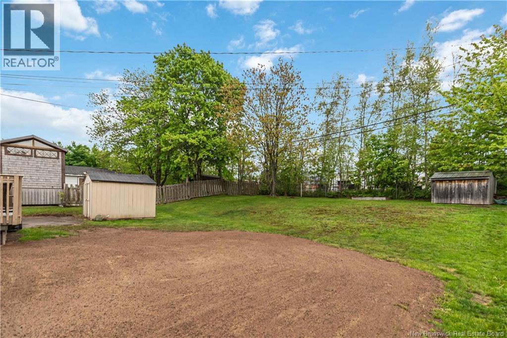 10 Manchester Crescent - 46
