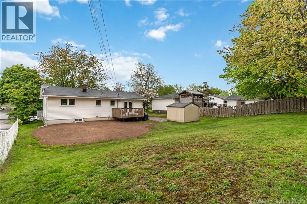 10 Manchester Crescent - 44