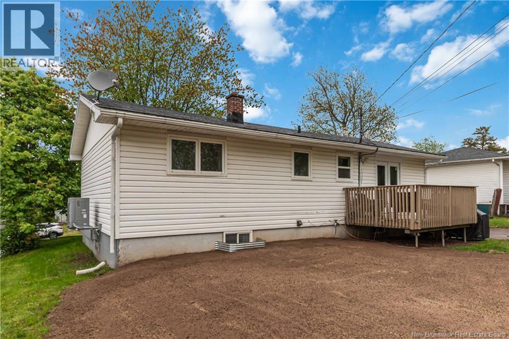 10 Manchester Crescent - 45