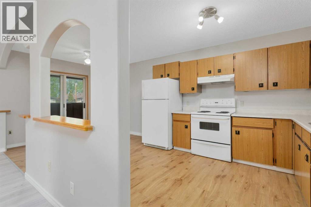 4417A 47A Avenue — photo 13