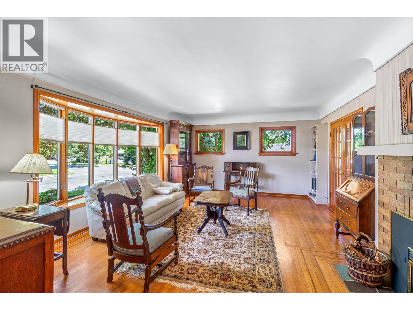 125 15TH AVENUE - 11