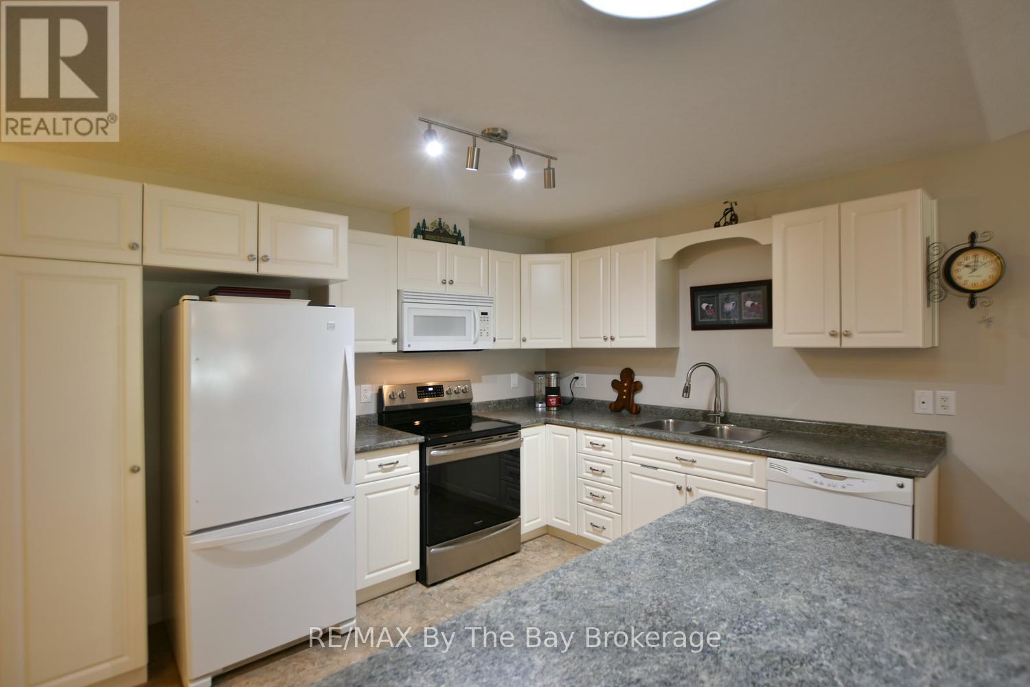 3 GARDEN GROVE CRESCENT - Image 11