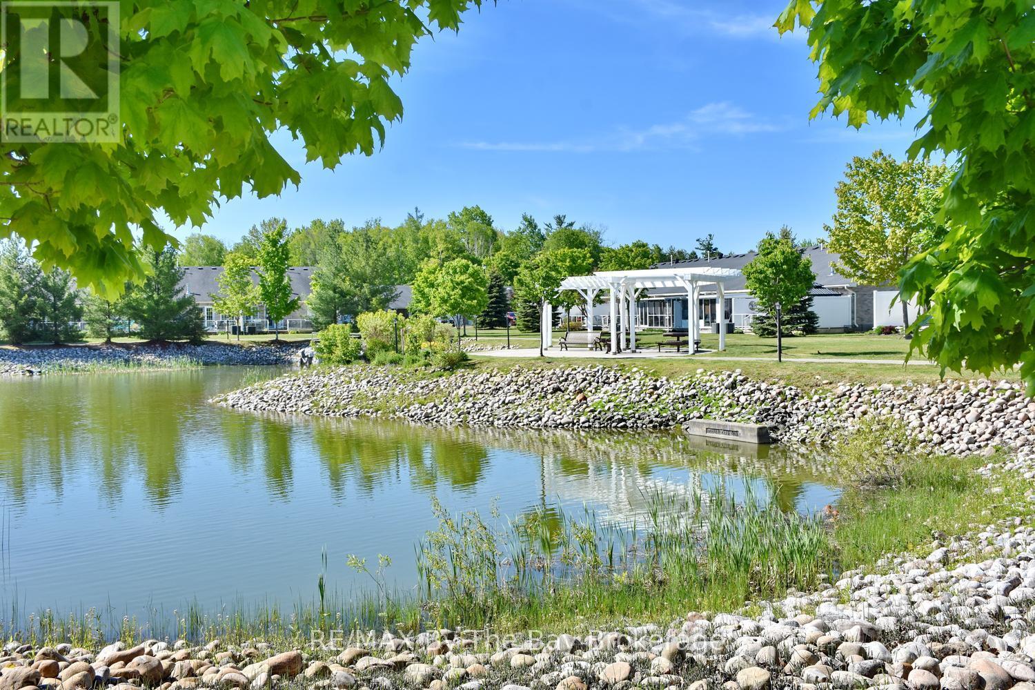 Backs onto the pond