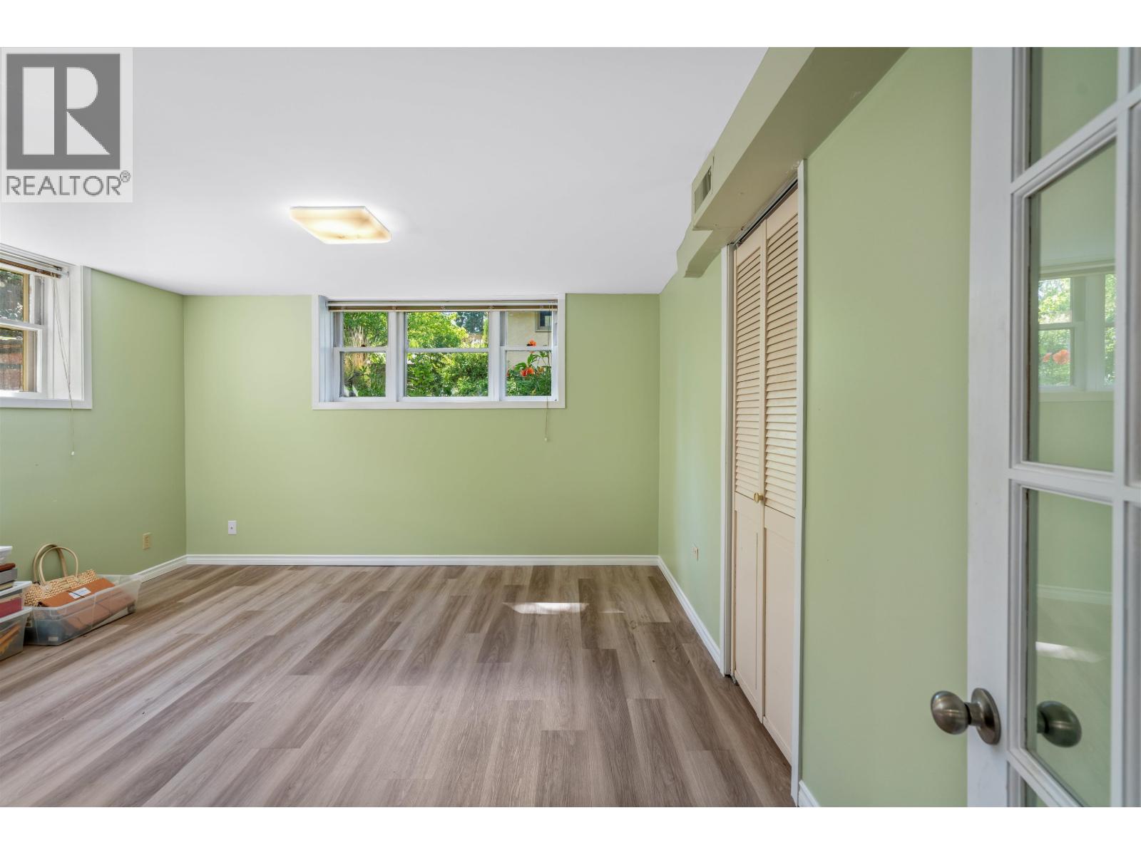 125 15TH AVENUE - 18