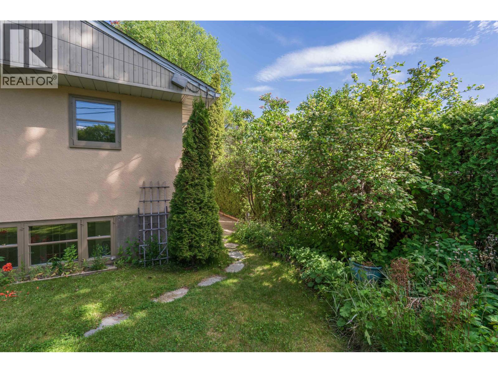 125 15TH AVENUE - 29