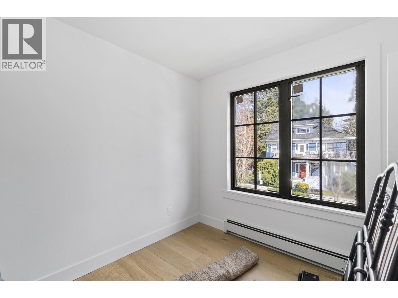 7 Bed, 5 Bath House for Sale in Vancouver – 2072 KITCHENER STREET, Vancouver – MLS# R3129363 - Image 22