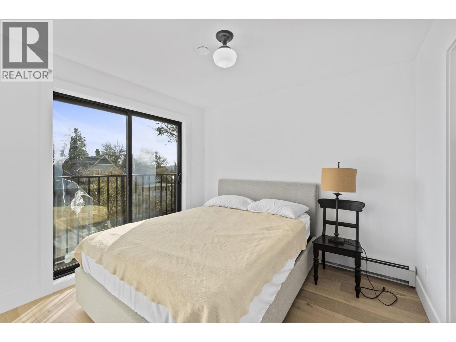 7 Bed, 5 Bath House for Sale in Vancouver – 2072 KITCHENER STREET, Vancouver – MLS# R3129363 - Image 24
