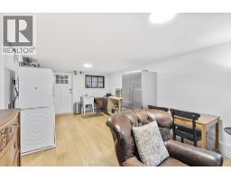 2072 Kitchener Street, Vancouver, BC V5L2W8 Photo 10