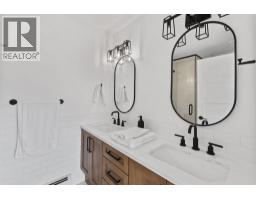2072 Kitchener Street, Vancouver, BC V5L2W8 Photo 29