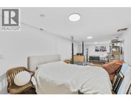 2072 Kitchener Street, Vancouver, BC V5L2W8 Photo 18