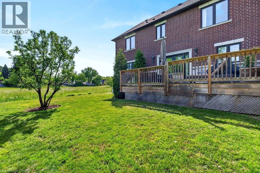 2470 APPLEWOOD Drive - 42