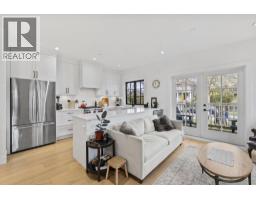 2072 Kitchener Street, Vancouver, BC V5L2W8 Photo 9