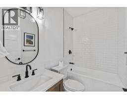 2072 Kitchener Street, Vancouver, BC V5L2W8 Photo 32