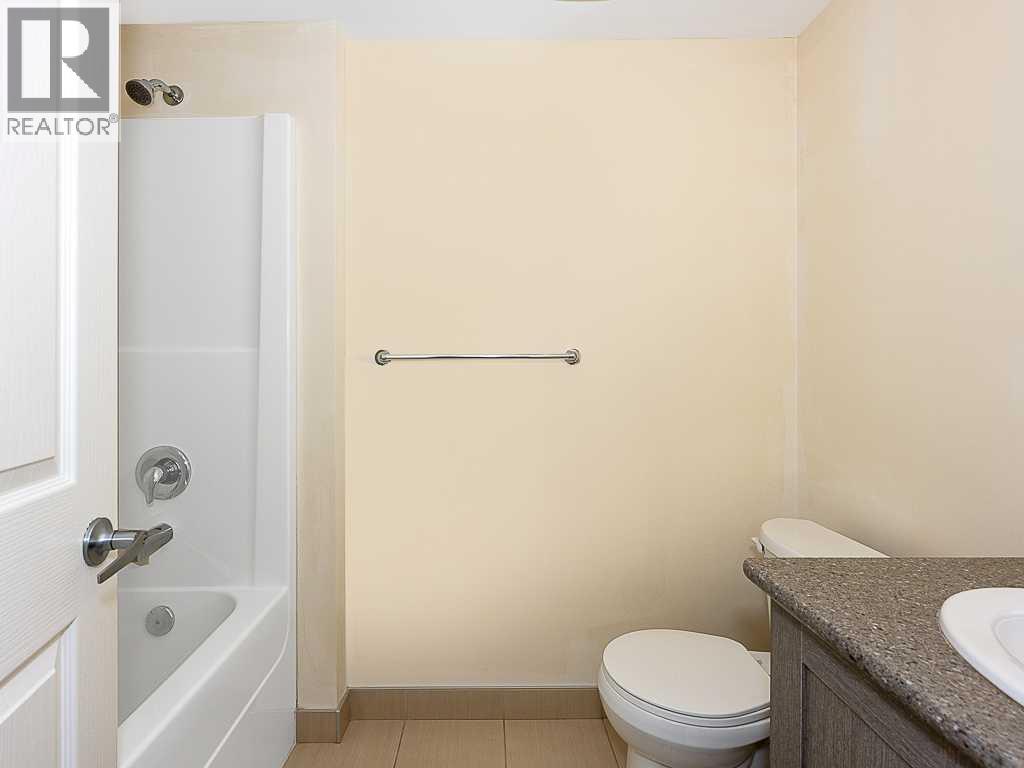 #706 30 Brentwood Common NW - 15