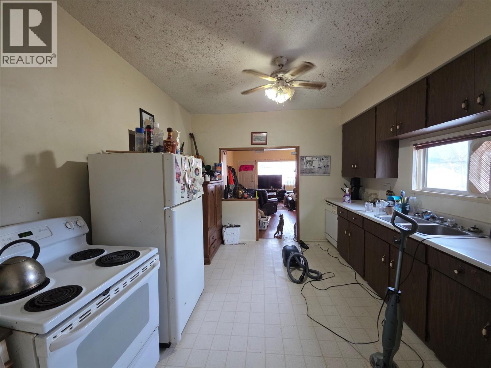 1290 Nelson Avenue - 6