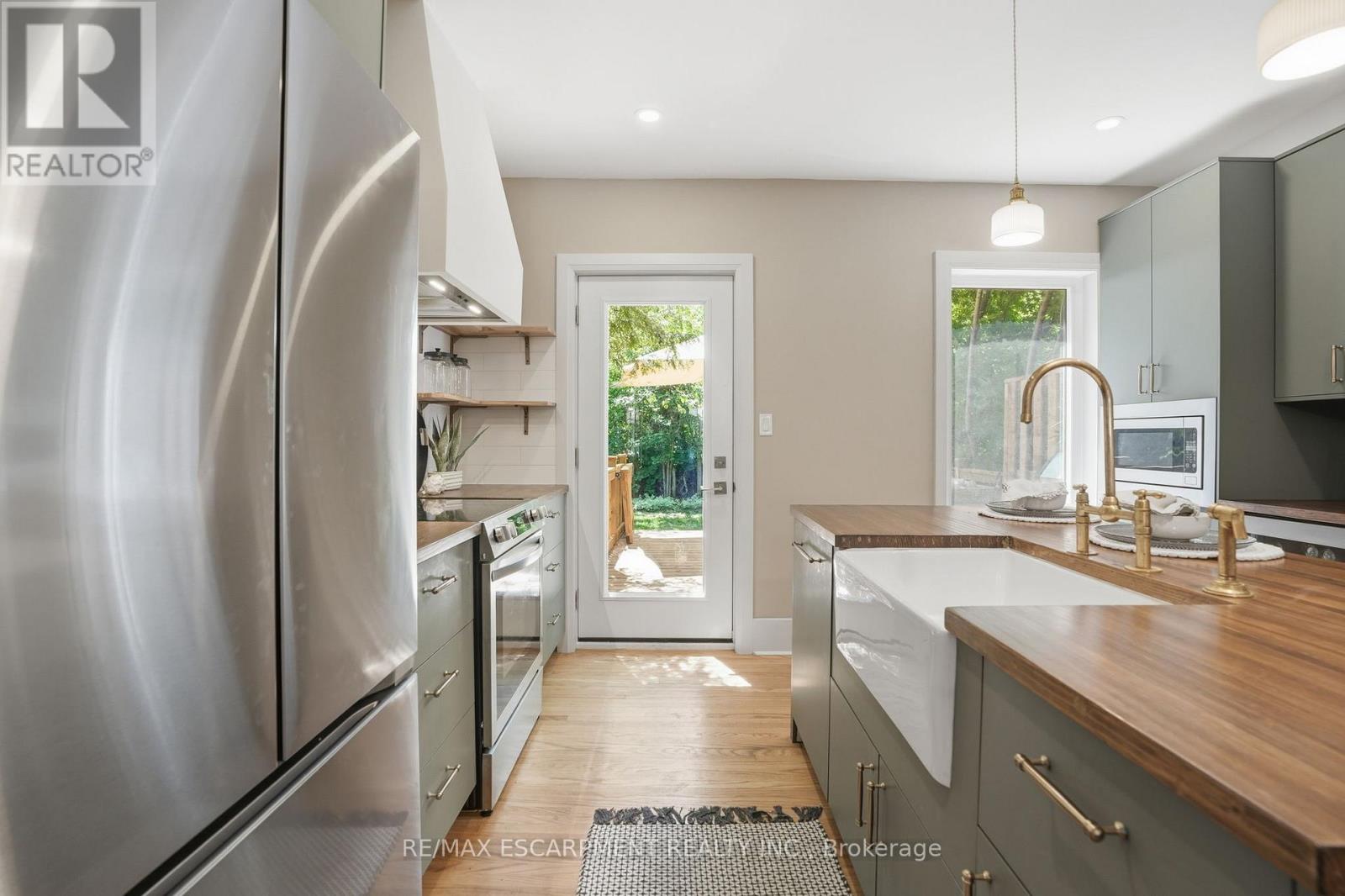 14 CUMBERLAND AVENUE - 14