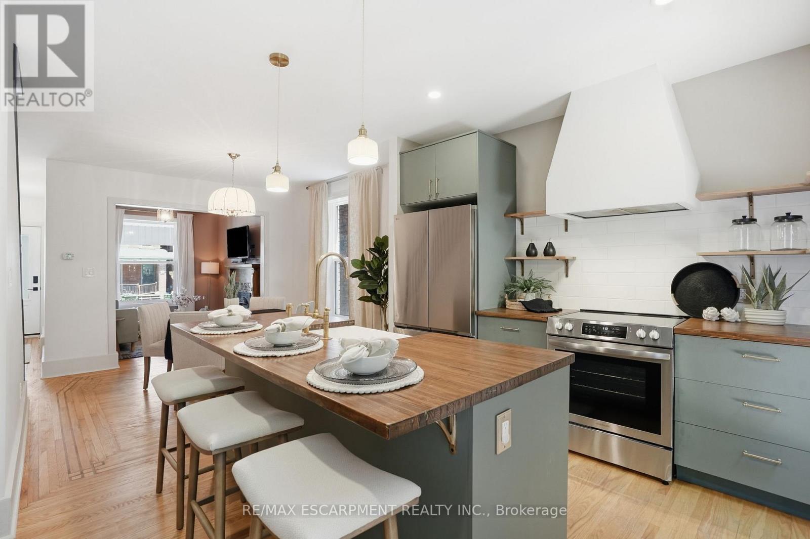 14 CUMBERLAND AVENUE - 23