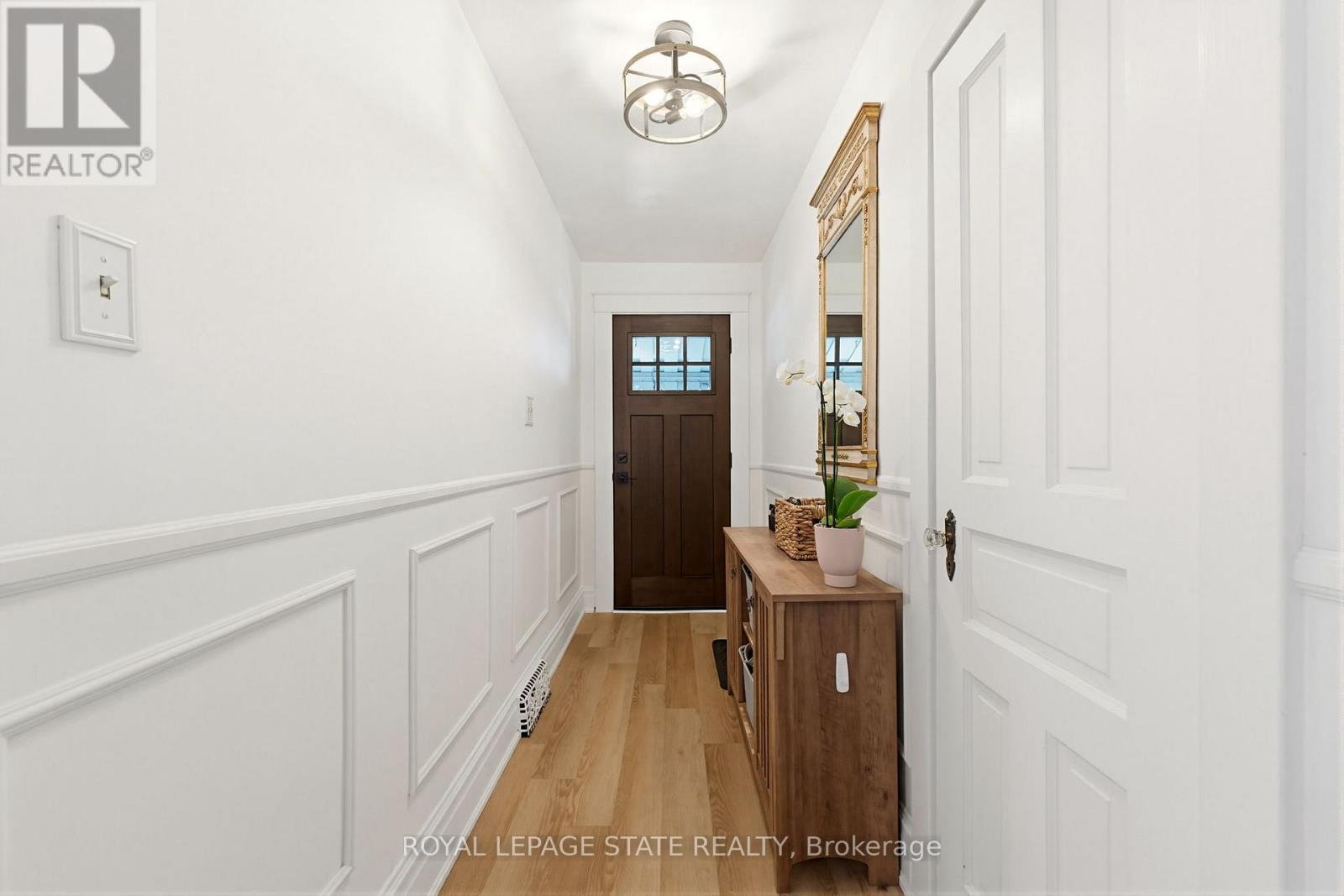 124 CAMPBELL AVENUE - 4