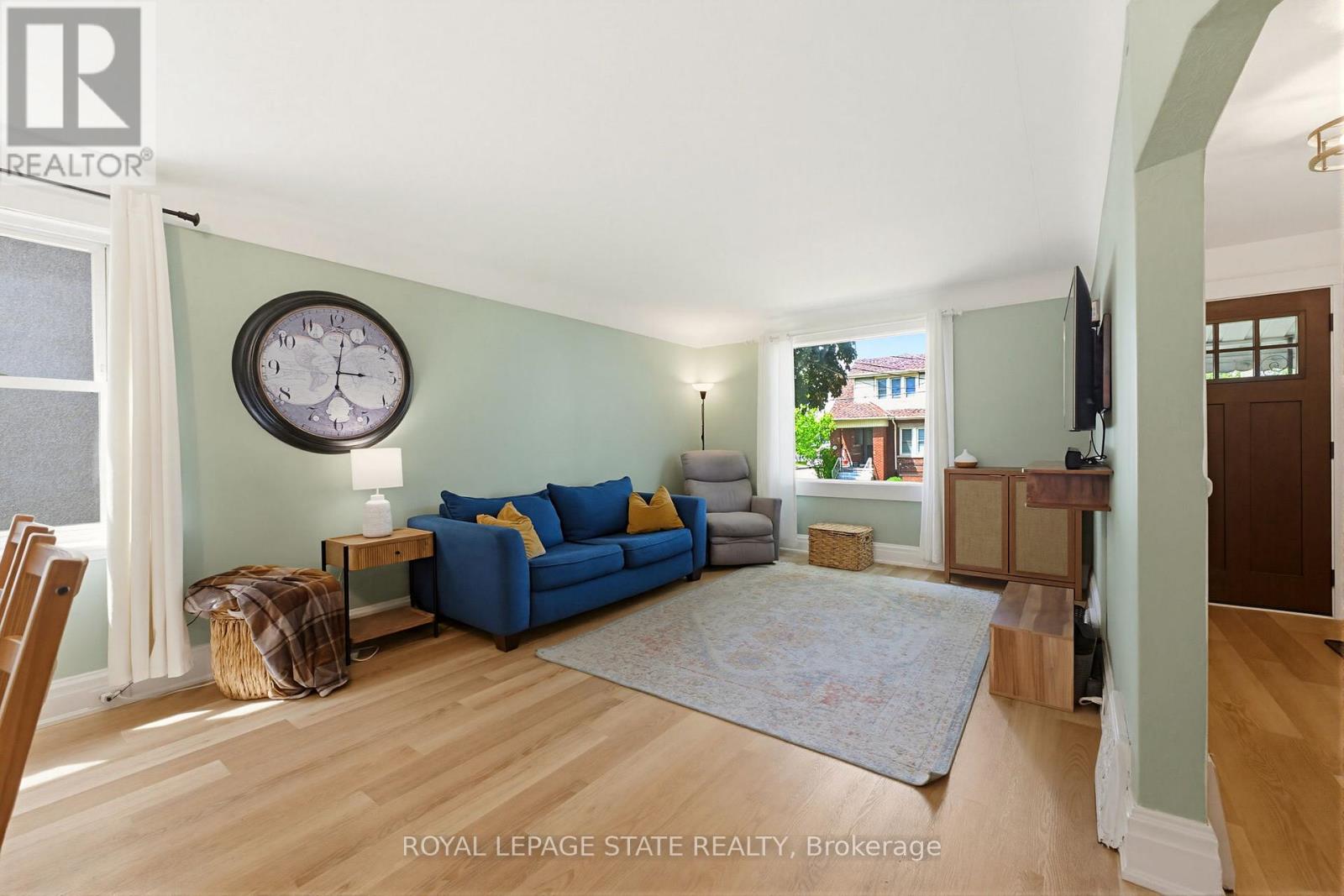 124 CAMPBELL AVENUE - 5