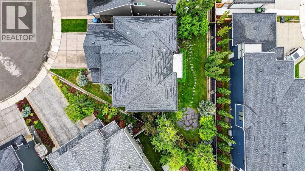 68 Westland Crescent SW - 46