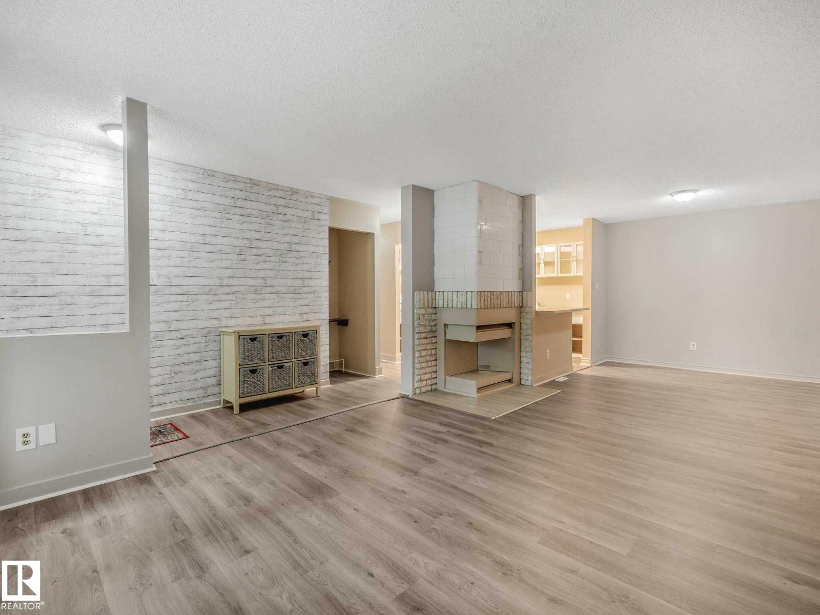 #57 3111 142 AV NW - 10