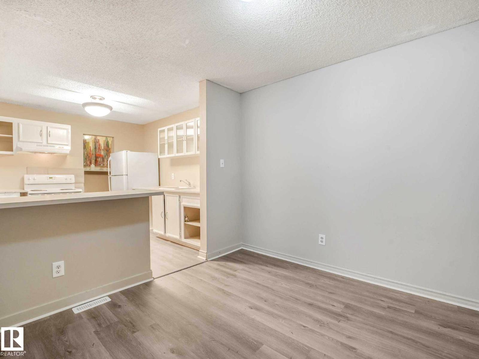 #57 3111 142 AV NW - 15