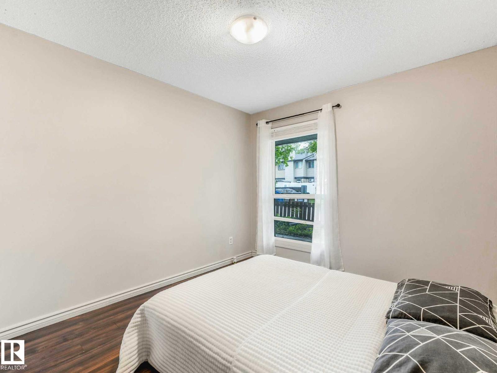 #57 3111 142 AV NW - 27