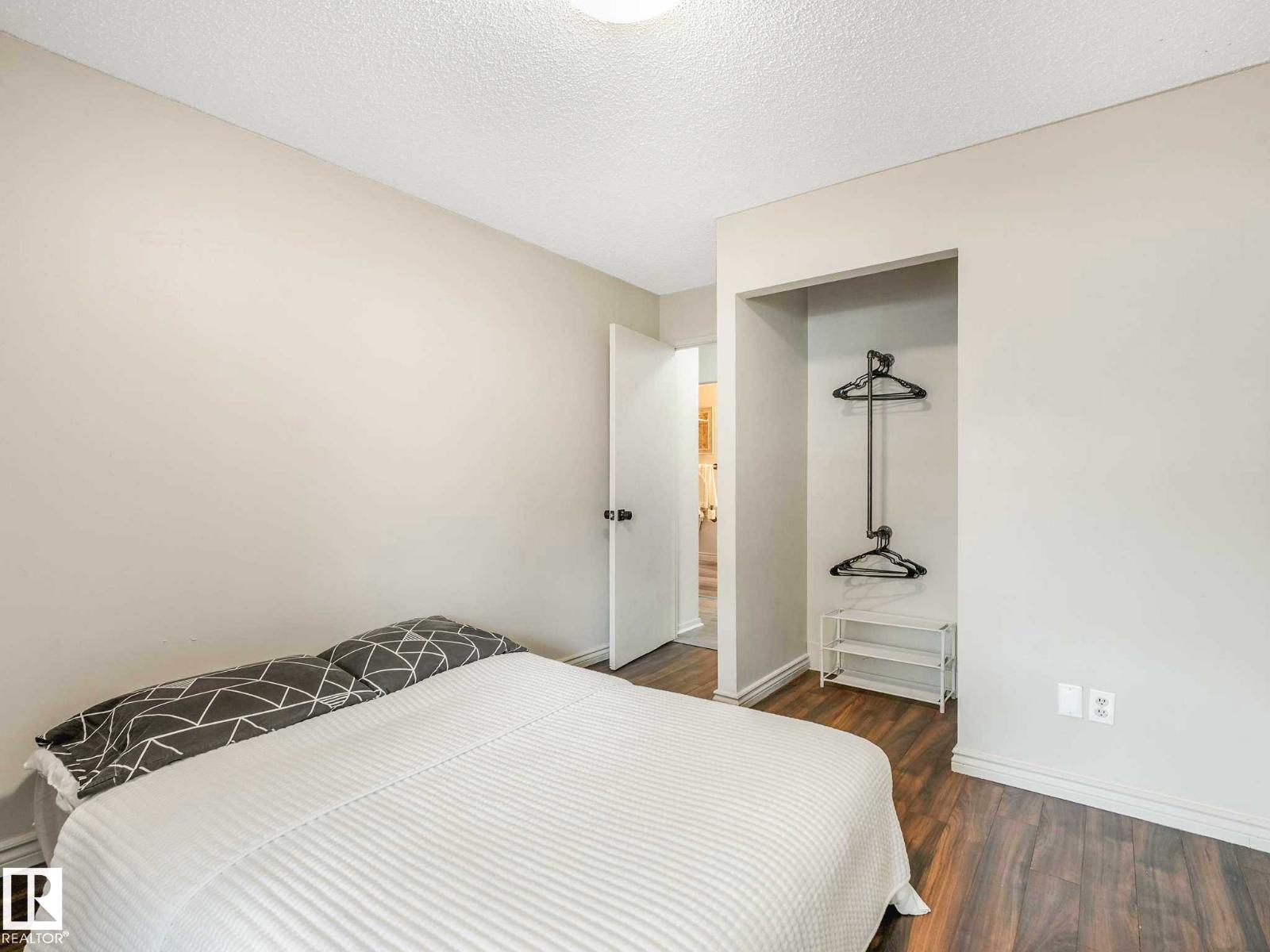 #57 3111 142 AV NW - 28
