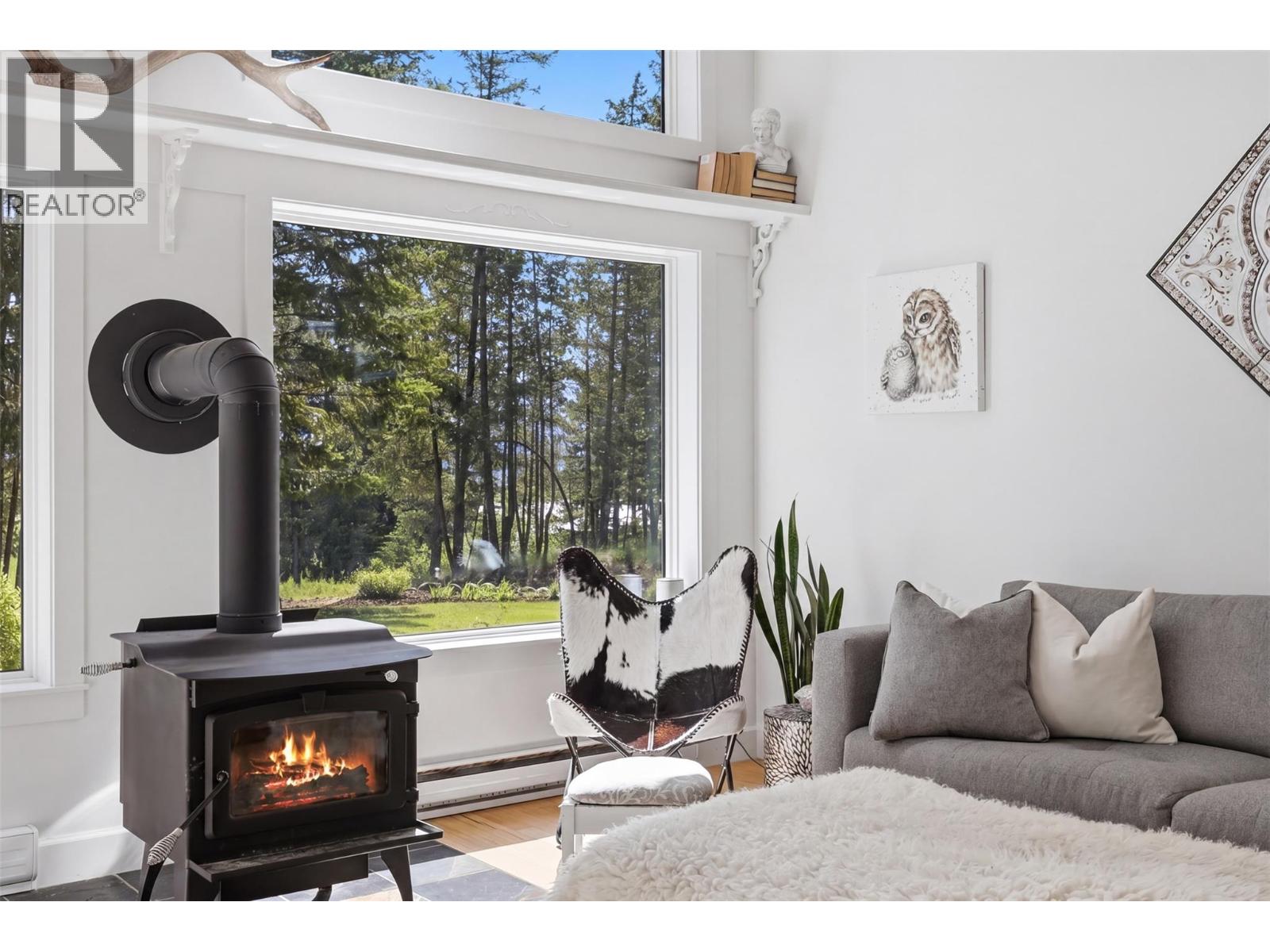 4685 KAMLOOPS VERNON Highway - 13