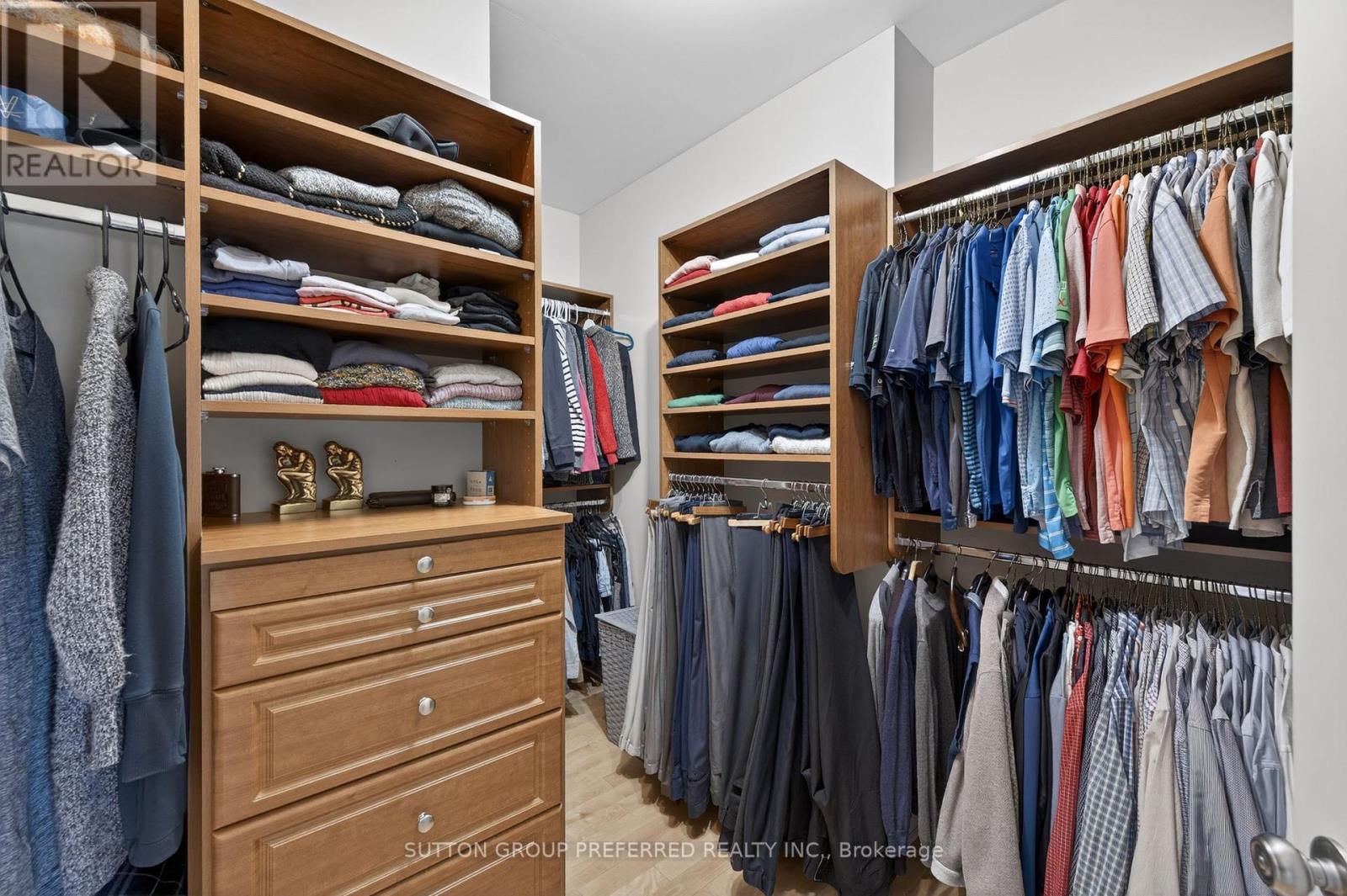561 PLANE TREE DRIVE - 19
