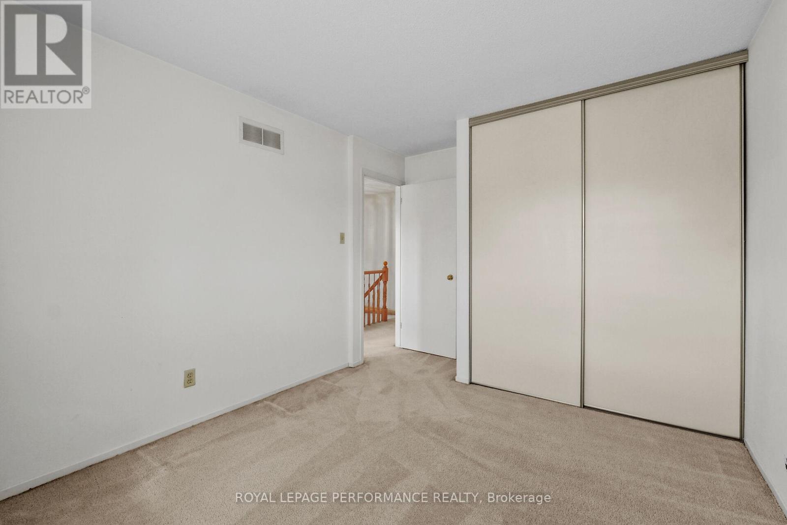 9 SADDLE CRESCENT - 26