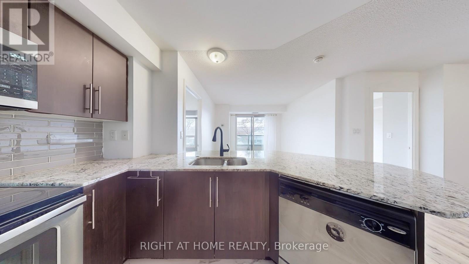 #212 760 SHEPPARD AVENUE W - 16