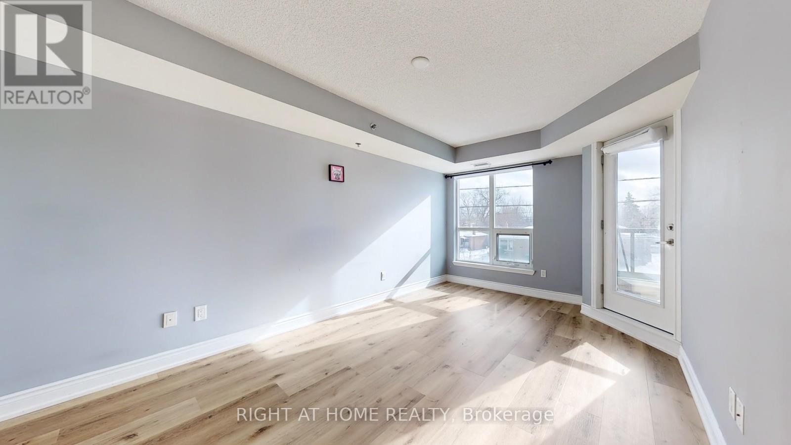 #212 760 SHEPPARD AVENUE W - 19