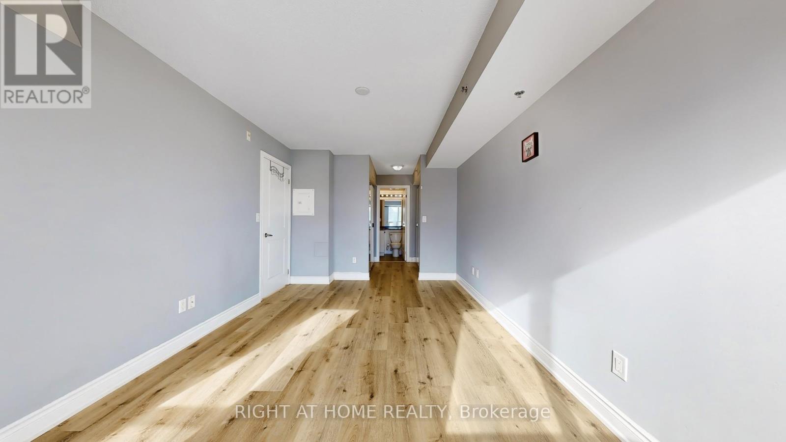 #212 760 SHEPPARD AVENUE W - 20