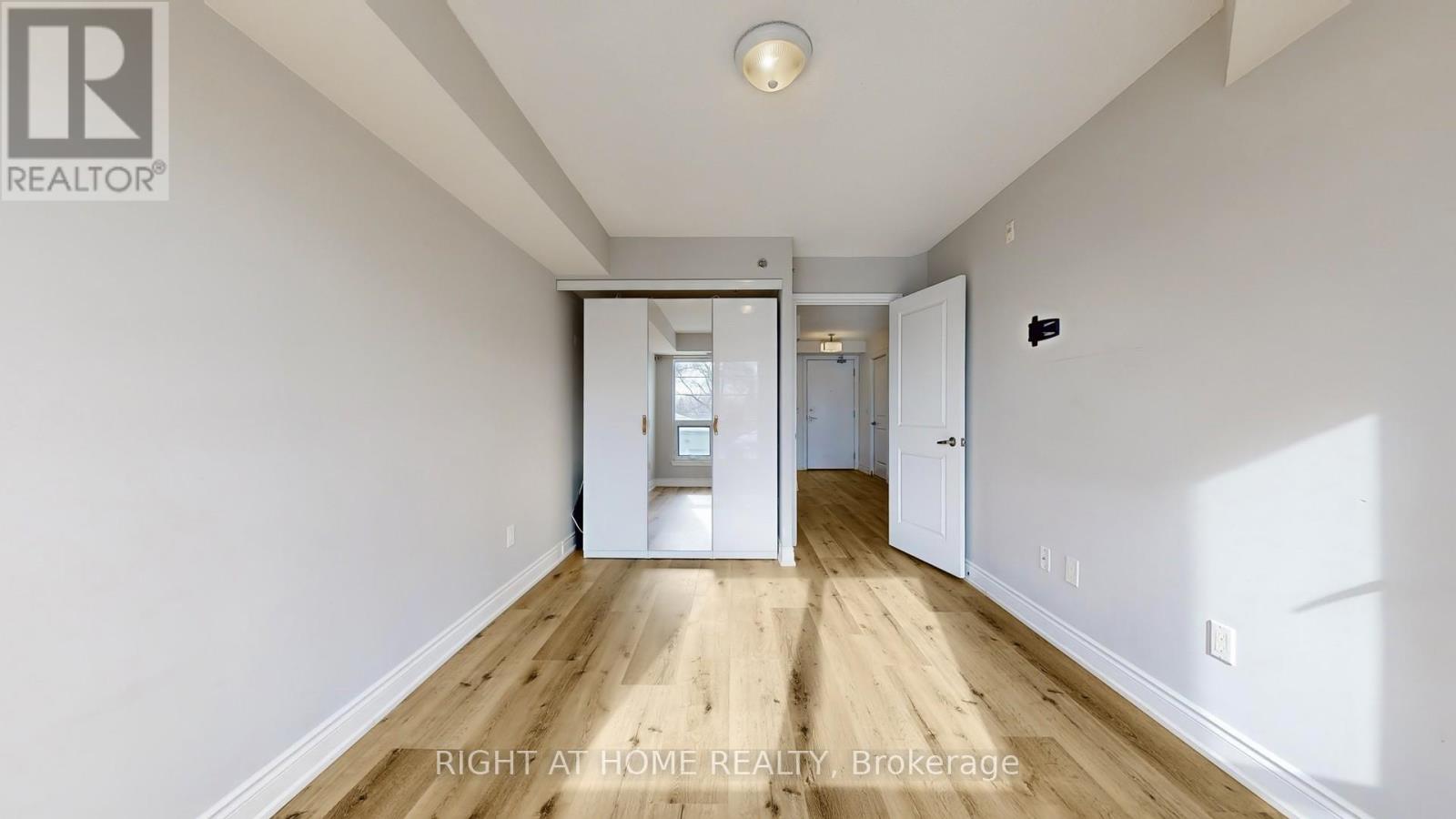 #212 760 SHEPPARD AVENUE W - 25