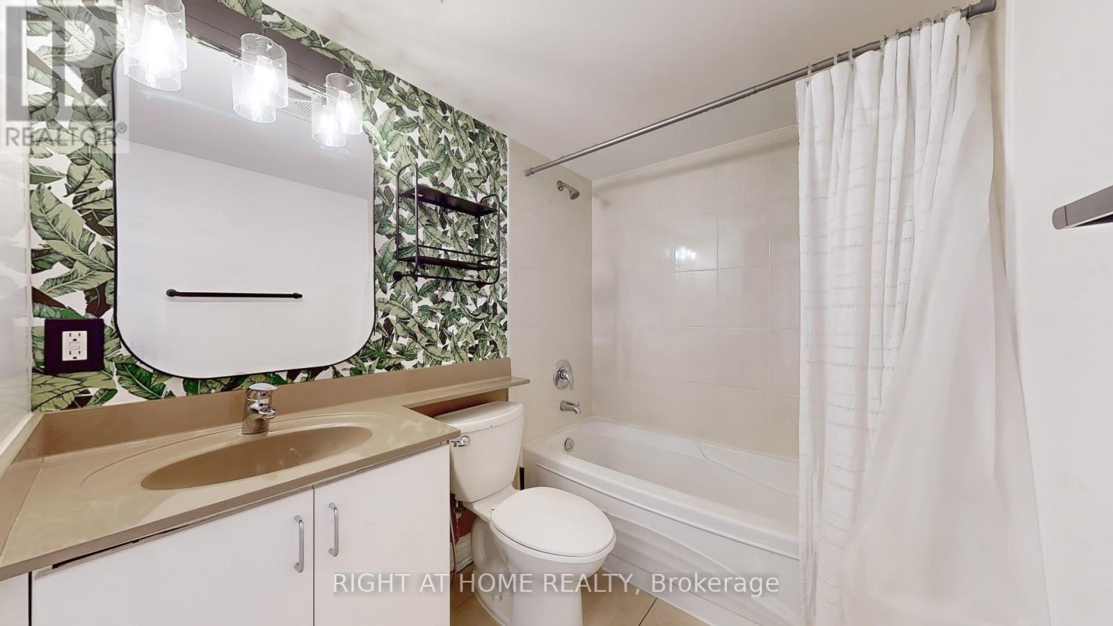 #212 760 SHEPPARD AVENUE W - 29